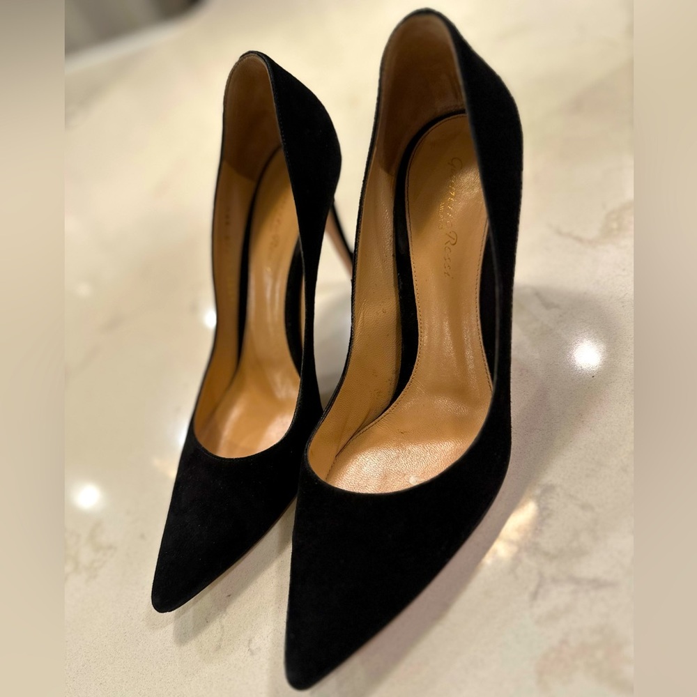 Gianvito Rossi 85mm Black Suede Pumps